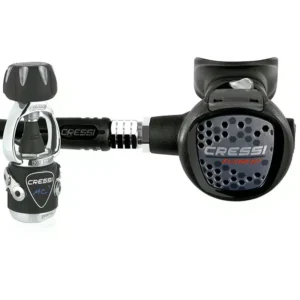 b8b484f7e48c0be72c91e8e804847b14 Regulador Cressi MC9 Compact Yoke